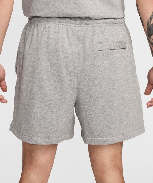 NIKE(ナイキ)の「《セットアップ対応商品》ナイキ クラブ メンズ フレンチ テリー フロー ショートパンツ / Nike Club Men's French Terry Flow Shorts <S-2XL 展開>(スウェットパンツ・メンズ・グリーン系その他/グレー系その他/ブラック・S/M/L/2XL/XL)」の11枚目の写真