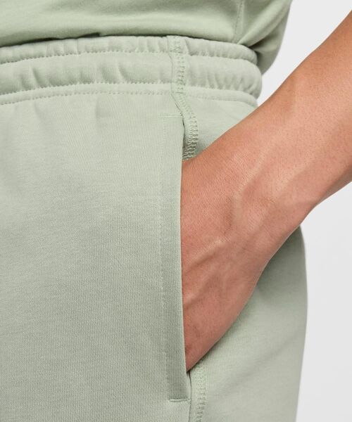 NIKE(ナイキ)の「《セットアップ対応商品》ナイキ クラブ メンズ フレンチ テリー フロー ショートパンツ / Nike Club Men's French Terry Flow Shorts <S-2XL 展開>(スウェットパンツ・メンズ・グリーン系その他/グレー系その他/ブラック・S/M/L/2XL/XL)」の18枚目の写真