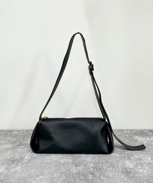 fredy emue(フレディエミュ)の「【WEB限定カラーあり】台形ワンショルバッグ(ショルダーバッグ・レディース・キナリ/ブラウン/キャメル/ブラック・FREE)」の14枚目の写真