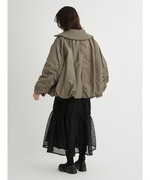 emmi（エミ）の「撥水リブカラーバルーンデザインブルゾン