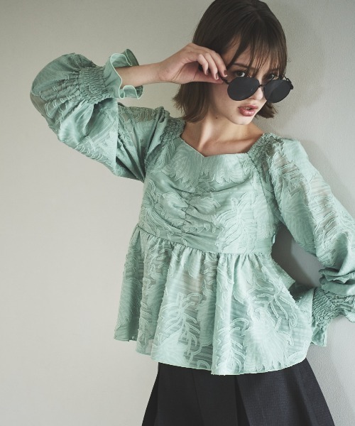 AND COUTURE(アンドクチュール)の「オパールシアーブラウス(シャツ/ブラウス・レディース・ミント/オフホワイト/ブラック・FREE)」の1枚目の写真