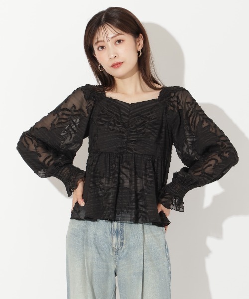 AND COUTURE(アンドクチュール)の「オパールシアーブラウス(シャツ/ブラウス・レディース・ミント/オフホワイト/ブラック・FREE)」の3枚目の写真