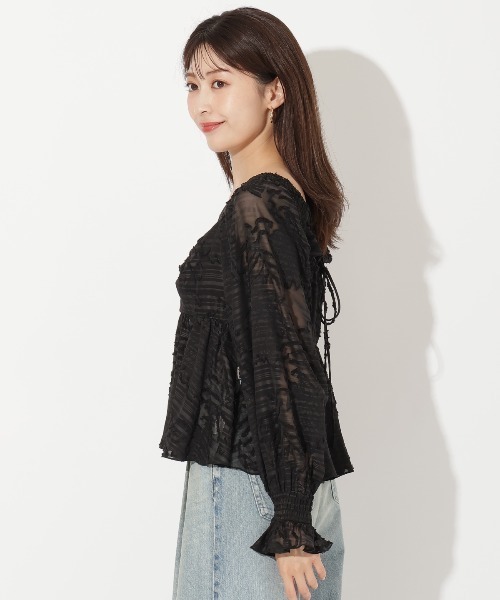 AND COUTURE(アンドクチュール)の「オパールシアーブラウス(シャツ/ブラウス・レディース・ミント/オフホワイト/ブラック・FREE)」の9枚目の写真