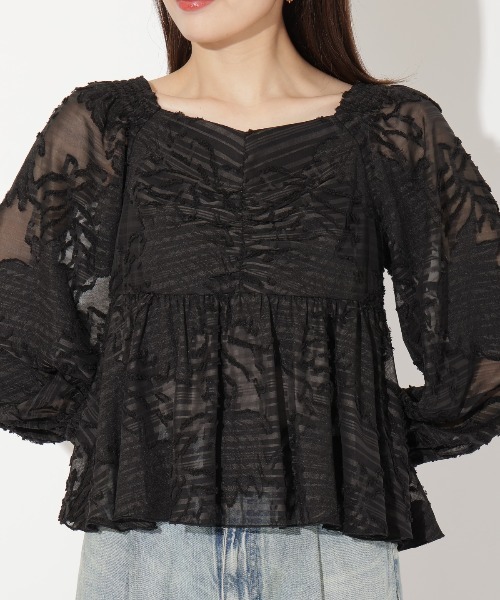 AND COUTURE(アンドクチュール)の「オパールシアーブラウス(シャツ/ブラウス・レディース・ミント/オフホワイト/ブラック・FREE)」の12枚目の写真