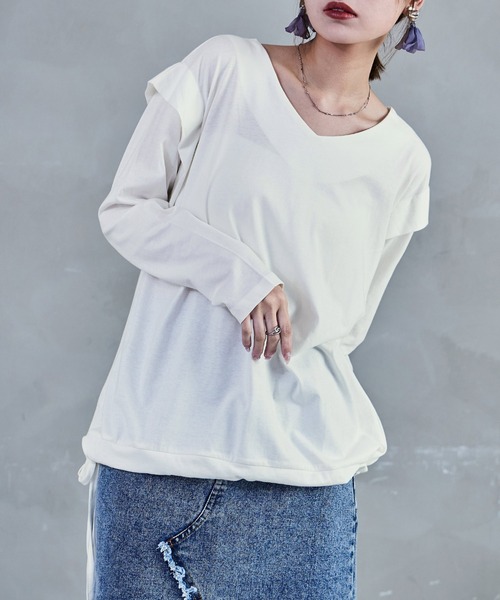 Fashion Letter(ファッションレター)の「【M-5L】ショルダータックドローコードVネックカットソー トップス 長袖 Vネック プルオーバー(Tシャツ/カットソー・レディース・ブラック/オフホワイト/チャコールグレー/カーキ/グレイッシュベージュ・M~L/4L~5L/LL~3L)」の6枚目の写真
