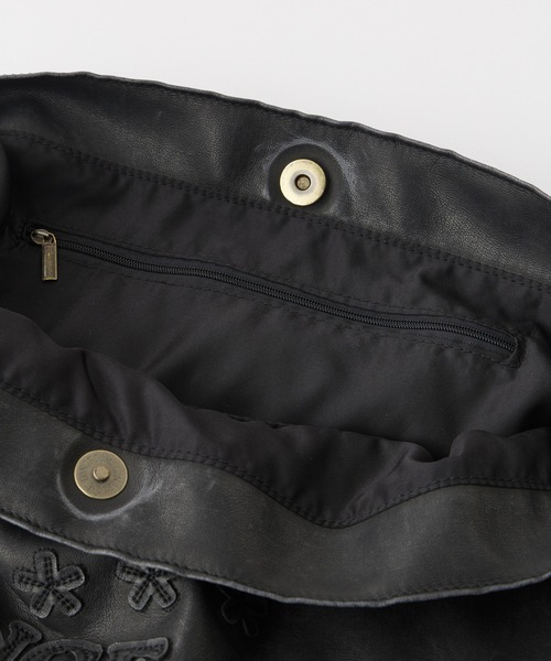 X-girl（エックスガール）の「PATCHED LOGO FAUX LEATHER SHOULDER BAG（ショルダーバッグ・レディース・ブラウン/ブラック・ONE SIZE）」の12枚目の写真