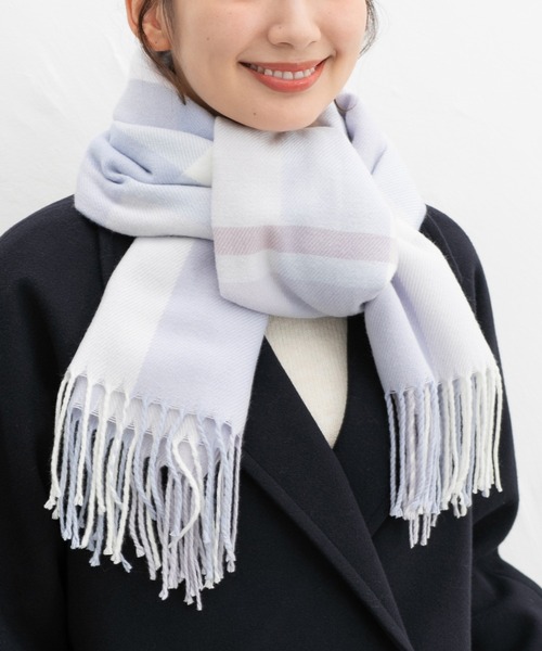 Honeys(ハニーズ)の「【シアバター加工・抗菌防臭・吸湿発熱】チェック柄ストール(ストール/ショール・レディース・グレー系/レッド系/ブルー系/イエロー系/グリーン系/ベージュ系・FREE)」の11枚目の写真