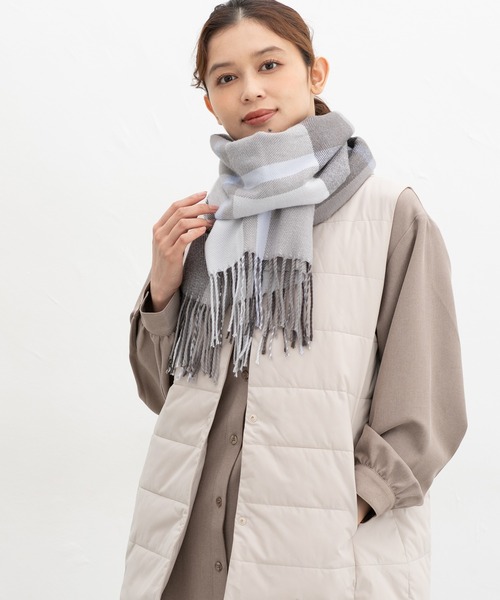 Honeys(ハニーズ)の「【シアバター加工・抗菌防臭・吸湿発熱】チェック柄ストール(ストール/ショール・レディース・グレー系/レッド系/ブルー系/イエロー系/グリーン系/ベージュ系・FREE)」の12枚目の写真
