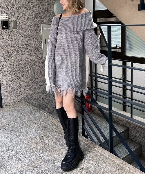 SPIRALGIRL(スパイラルガール)の「チョーカーオフショルバイカラーニット(ワンピース・レディース・ブルー/グレー/ブラック・FREE)」の16枚目の写真