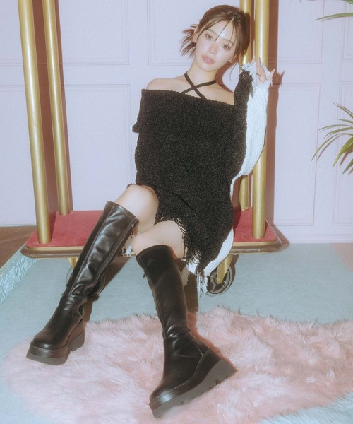 SPIRALGIRL(スパイラルガール)の「チョーカーオフショルバイカラーニット(ワンピース・レディース・ブルー/グレー/ブラック・FREE)」の9枚目の写真