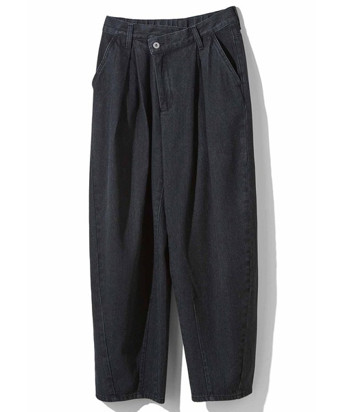 ＭＥＤＥ１９Ｆ カーヴィーシルエットのブラックデニムパンツ（デニムパンツ）｜MEDE19F（メデジュウキュウ）