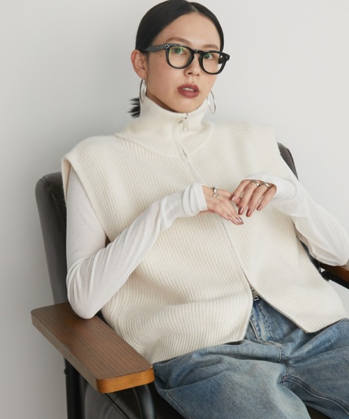 Auntie Rosa Holiday（アンティローザホリデー）の「ジップアップニットベスト（ベスト・レディース・ブラック/アイボリー/ブラウン・FREE）」の4枚目の写真