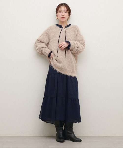 natural couture(ナチュラルクチュール)の「フリルトリム袖ティアードワンピース(ワンピース・レディース・オフホワイト/ネイビー・MEDIUM/LARGE)」の4枚目の写真