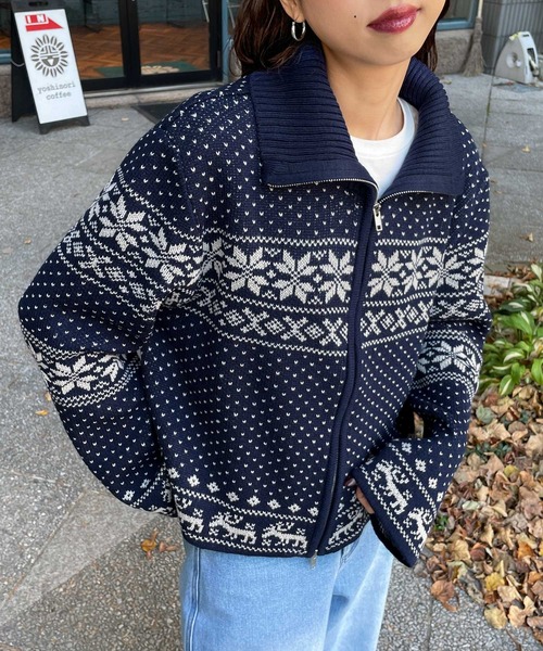 Chillfar（チルファー）の「ノルディック柄ジップニットカーデ（カーディガン/ボレロ・レディース・ネイビー/チャコール/レッド/アイボリー/ブラウン・FREE）」の4枚目の写真