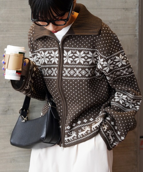 Chillfar（チルファー）の「ノルディック柄ジップニットカーデ（カーディガン/ボレロ・レディース・ネイビー/チャコール/レッド/アイボリー/ブラウン・FREE）」の3枚目の写真