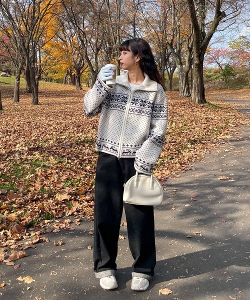 Chillfar（チルファー）の「ノルディック柄ジップニットカーデ（カーディガン/ボレロ・レディース・ネイビー/チャコール/レッド/アイボリー/ブラウン・FREE）」の16枚目の写真