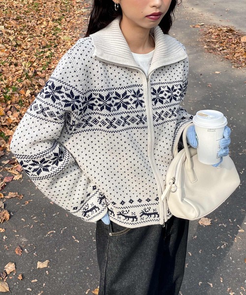 Chillfar（チルファー）の「ノルディック柄ジップニットカーデ（カーディガン/ボレロ・レディース・ネイビー/チャコール/レッド/アイボリー/ブラウン・FREE）」の6枚目の写真
