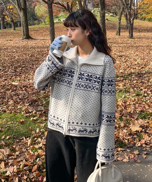 Chillfar（チルファー）の「ノルディック柄ジップニットカーデ（カーディガン/ボレロ・レディース・ネイビー/チャコール/レッド/アイボリー/ブラウン・FREE）」の10枚目の写真
