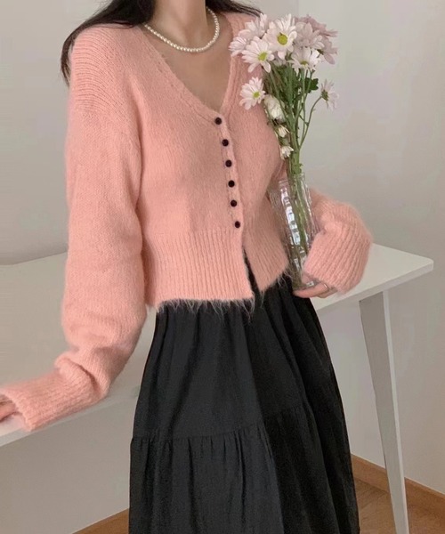 Chiina(チーナ)の「Chiina/スリム Vネック シャギーニットカーディガン(カーディガン/ボレロ・レディース・ベージュ/ホワイト/ブラウン/ピンク/グレー/ライトブルー・FREE)」の6枚目の写真