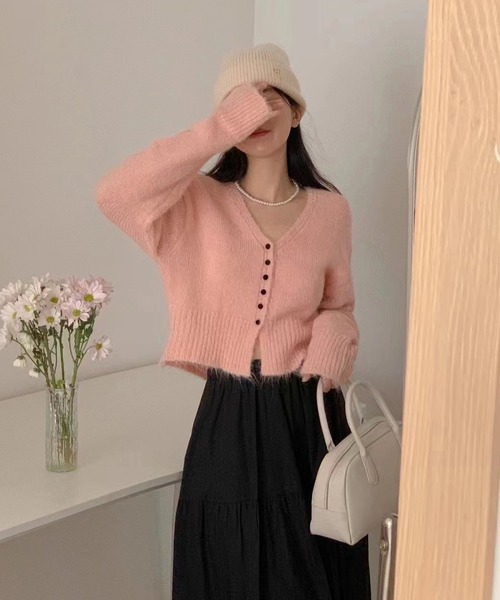 Chiina(チーナ)の「Chiina/スリム Vネック シャギーニットカーディガン(カーディガン/ボレロ・レディース・ベージュ/ホワイト/ブラウン/ピンク/グレー/ライトブルー・FREE)」の8枚目の写真