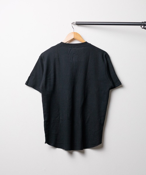 NUMBER (N)INE(ナンバーナイン)の「【78】【FRUIT OF THE LOOMxNUMBER(N)INE】 Henry Neck T(Tシャツ/カットソー・メンズ・ブラック/ホワイト・MEDIUM/LARGE/X-LARGE)」の4枚目の写真