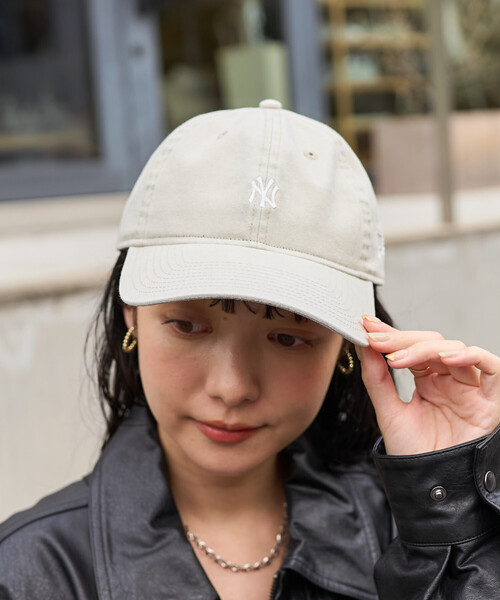 FREAK'S STORE(フリークスストア)の「New Era × FREAK'S STORE/ニューエラ 別注 9TWENTY MICROMINI LOGO CAP/別注 9TWENTY マイクロ ミニロゴ キャップ(キャップ・レディース・ブラック/ベージュ/ネイビー/ブラウン・ONE SIZE)」の5枚目の写真