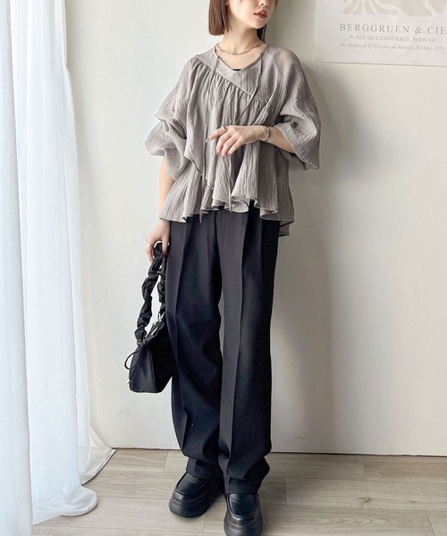 classicalelf（クラシカルエルフ）の「上品な抜け感で、体系カバーも叶う♪シアーアシメフリルブラウス（シャツ/ブラウス・レディース・チャコール/ブラック/グレイッシュベージュ/アイボリー・LARGE/MEDIUM/SMALL/X-LARGE）」の17枚目の写真