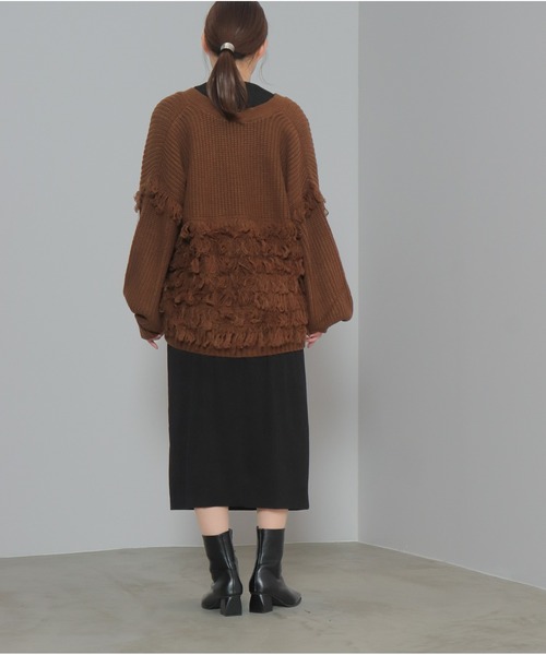 OandI(オーアンドアイ)の「バルキーフリンジカーディガン(カーディガン/ボレロ・レディース・ブラウン/チャコールグレー/ブラック・FREE)」の10枚目の写真