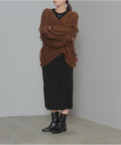 OandI(オーアンドアイ)の「バルキーフリンジカーディガン(カーディガン/ボレロ・レディース・ブラウン/チャコールグレー/ブラック・FREE)」の5枚目の写真