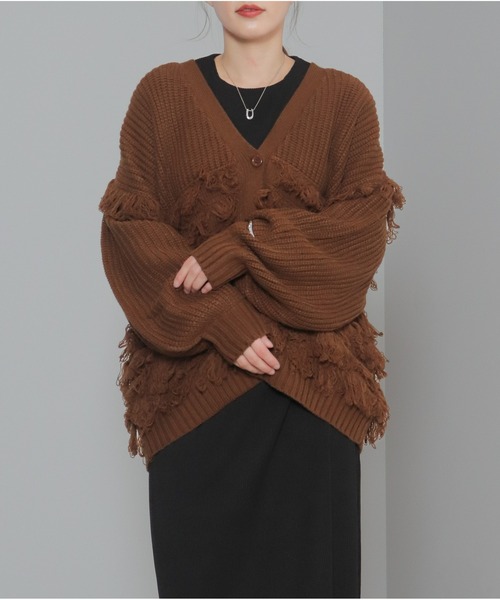 OandI(オーアンドアイ)の「バルキーフリンジカーディガン(カーディガン/ボレロ・レディース・ブラウン/チャコールグレー/ブラック・FREE)」の12枚目の写真