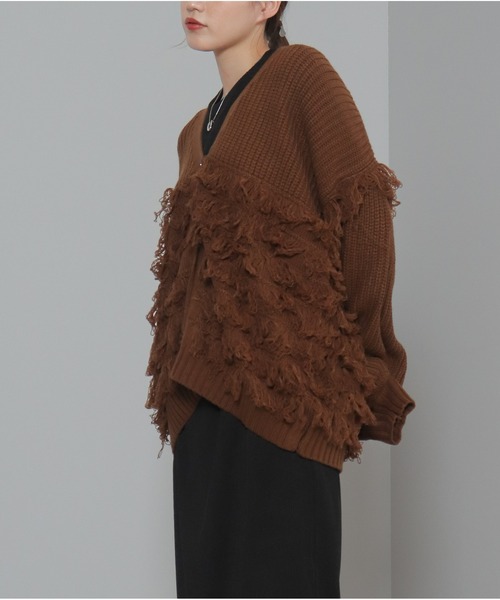 OandI(オーアンドアイ)の「バルキーフリンジカーディガン(カーディガン/ボレロ・レディース・ブラウン/チャコールグレー/ブラック・FREE)」の16枚目の写真