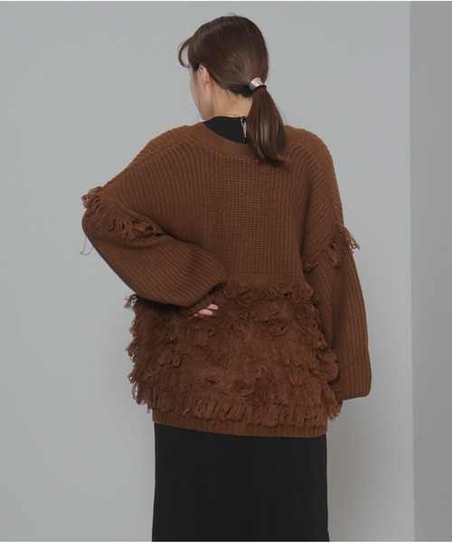 OandI(オーアンドアイ)の「バルキーフリンジカーディガン(カーディガン/ボレロ・レディース・ブラウン/チャコールグレー/ブラック・FREE)」の17枚目の写真
