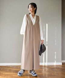 coen（コーエン）の「ポリツイル Vネック サロペット（サロペット/オーバーオール・レディース）」