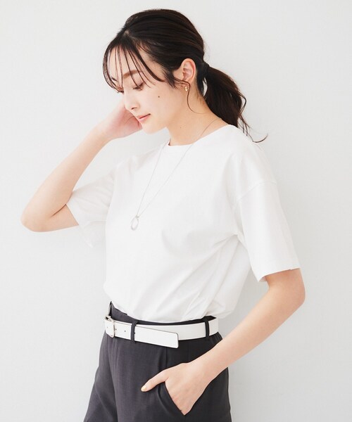 UNTITLED(アンタイトル)の「【接触冷感/抗菌防臭/マシンウォッシャブル】クリアスムース Tシャツ(Tシャツ/カットソー・レディース・ブラック/ホワイト・00/02/04/44/48/50)」の5枚目の写真