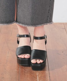 スクエアヒールサンダル