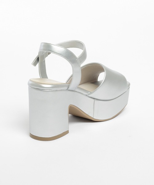 Honeys（ハニーズ）の「スクエアヒールサンダル（サンダル・レディース・アイボリー/ブラック/イエロー系その他/シルバー・L/M/S）」の22枚目の写真