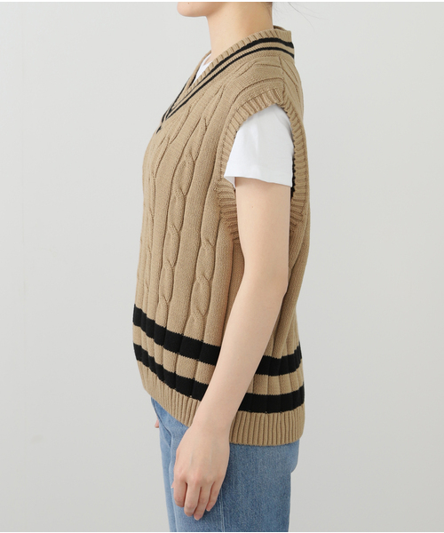 Spick & Span（スピックアンドスパン）の「OLDDERBY KNITWEAR/オールドダービーニットウェア  チルデンベスト（ベスト・レディース・ベージュ/アイボリー・MEDIUM）」の11枚目の写真