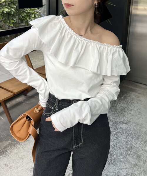 CAPRICIEUX LE'MAGE(カプリシューレマージュ)の「フリル2WAYロンT(Tシャツ/カットソー・レディース・オフホワイト/ブラック・FREE)」の10枚目の写真