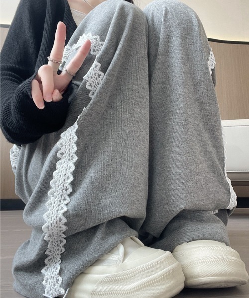 Mejoul（メジュール）の「ウエストサイドレース スウェットイージーパンツ（スウェットパンツ・レディース・ホワイト/ブラック/グレー/ライトグレー・L/M）」の4枚目の写真