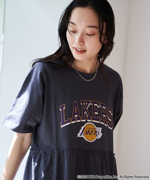coen(コーエン)の「NBA別注 ティアードロゴプリントTシャツワンピース(ワンピース・レディース・オフホワイト/レッド/ダークグレー・FREE)」の12枚目の写真
