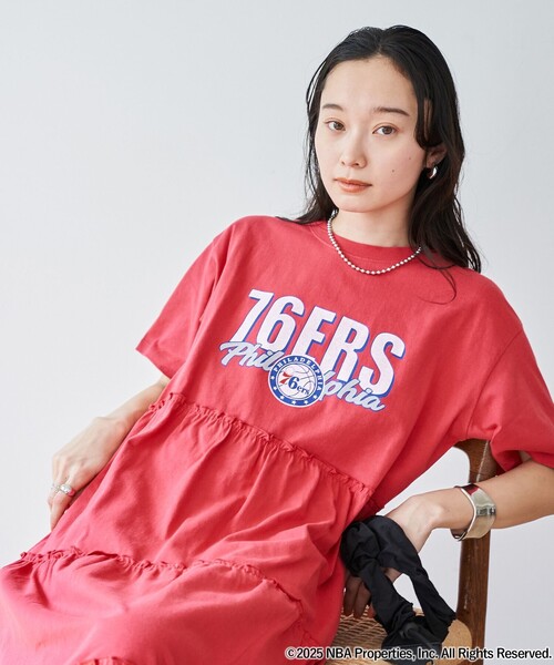 coen(コーエン)の「NBA別注 ティアードロゴプリントTシャツワンピース(ワンピース・レディース・オフホワイト/レッド/ダークグレー・FREE)」の18枚目の写真