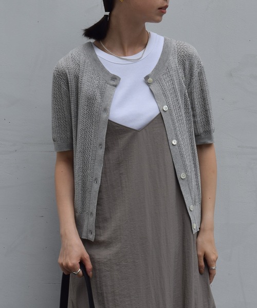 DRESSTERIOR（ドレステリア）の「【前後2WAY/ショート丈】2WAYレースニット（ニット/セーター・レディース・ライトグレー/ブラック/サックスブルー・34/36/38）」の4枚目の写真