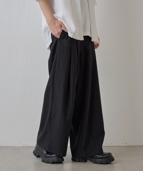 COLONY 2139（コロニートゥーワンスリーナイン）の「ランダムヘリンボーン2タックワイドパンツ（スラックス・メンズ・ブラック/グレー・LARGE/MEDIUM）」の6枚目の写真