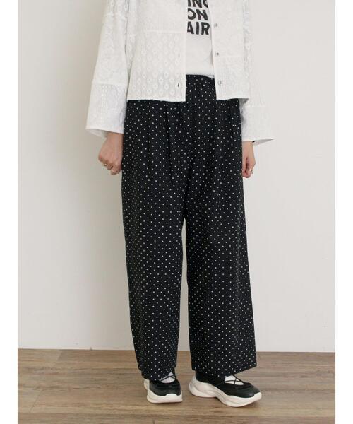 Samansa Mos2（サマンサ モスモス）の「【M/Lサイズ】ドット柄ストレートパンツ（その他パンツ・レディース・ベージュ/オフホワイト/ブラック・M/L）」の10枚目の写真