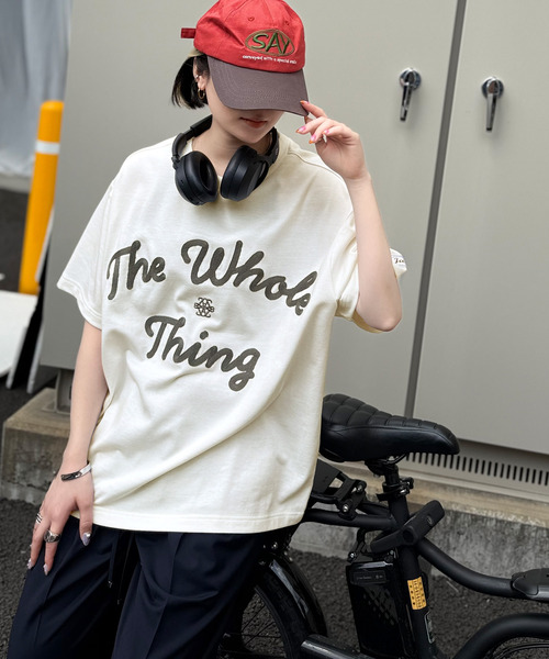 Java(ジャバ)の「《JaVaジャバコラボ》“トレンドを纏う”コード刺繍ロゴTシャツ(オーバーサイズ)(Tシャツ/カットソー・メンズ・オートミール/ブラック/ホワイト・SMALL/MEDIUM/LARGE/X-LARGE)」の7枚目の写真