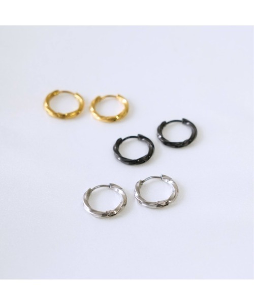 LENERA(レネラ)の「ツイストフープピアス(ピアス(両耳用)・レディース・ブラック/シルバー/ゴールド・10/12/14)」の10枚目の写真