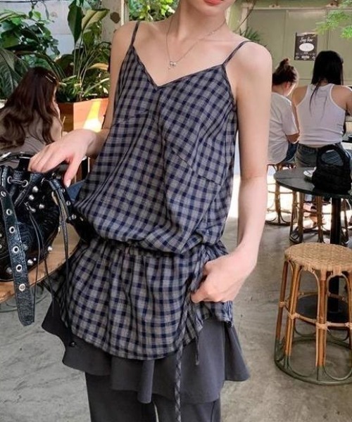 Achic(アシック)の「ギンガムチェックキャミ(Tシャツ/カットソー・レディース・ダークブルー/ホワイト・M)」の6枚目の写真