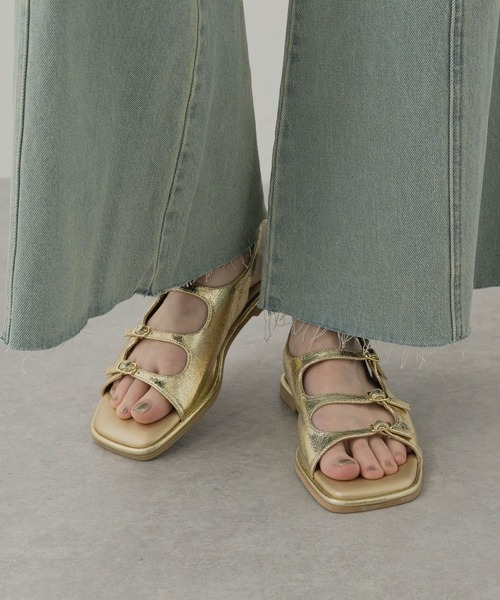 SENSE OF PLACE by URBAN RESEARCH（センスオブプレイスバイアーバンリサーチ）の「スクエアトゥベルトサンダル（サンダル・レディース・シルバー/ブラック/ゴールド・SMALL/MEDIUM/LARGE）」の3枚目の写真