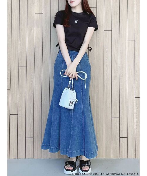 MERCURYDUO(マーキュリーデュオ)の「【メロクロコラボ】クロミワンポイント刺繍クロップドTシャツ(Tシャツ/カットソー・レディース・ブラック・FREE)」の3枚目の写真