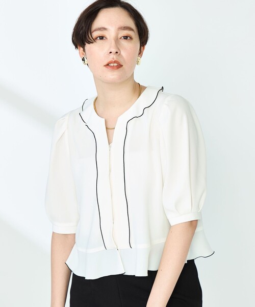 NOLLEY’S(ノーリーズ)の「ストレッチジョーゼット配色フリルブラウス(シャツ/ブラウス・レディース・ブラック/ネイビー/オフホワイト・38/36)」の2枚目の写真